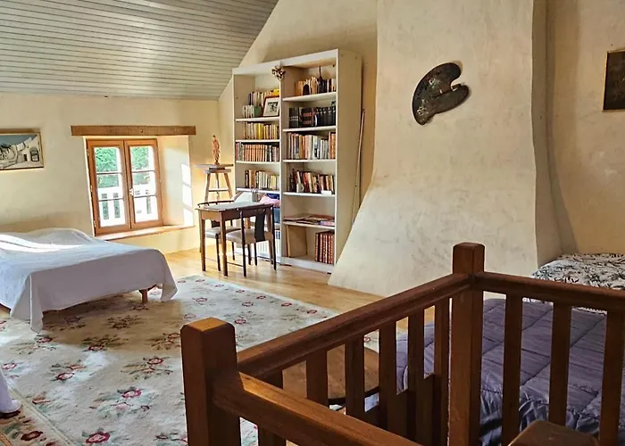 Maison Typique Normande Mont St Michel